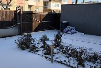 Casă cu 4 camere cu Teren 500 Mp în Craiovița Nouă - 17