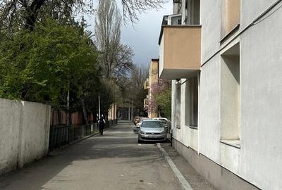 Garsonieră decomandată în Pajura - 17
