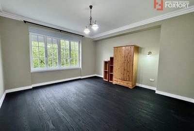 Apartament deosebit, 3 camere, zona Central - Bld. C.D. Loga - 23