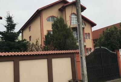 VILĂ DE INCHIRIAT – PIPERA | STR. ALEXANDRU IOAN CUZA | DESTINAȚIE MIXTĂ - 1