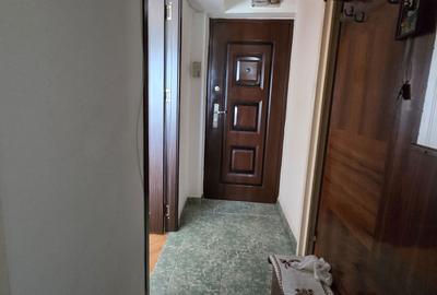 Garsonieră decomandată în Colentina