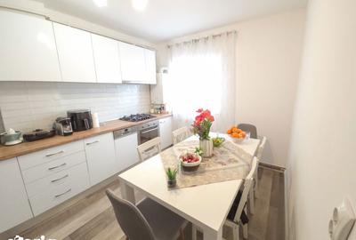 Apartament cu 3 camere decomandat în Calea București - 8