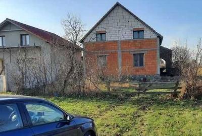 Casă cu 3 camere în Cuvin - 6