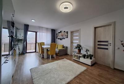 Apartament cu 3 camere, balcon, zona Stejarului - 2