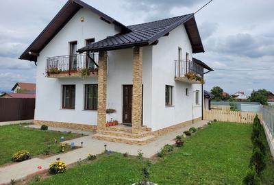 Casă cu 4 camere în Central - 8