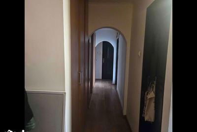 Apartament cu 3 camere decomandat în Eremia - 5