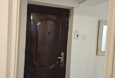 Apartament cu 3 camere semidecomandat în Central - 7
