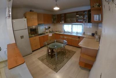 Casă individuală cu 5 camere cu Canalizare în Central - 6
