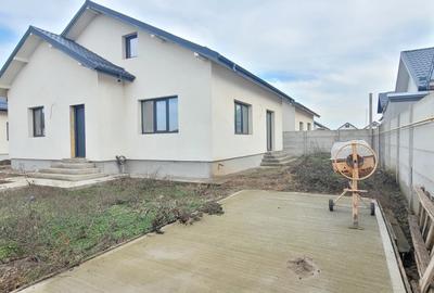 Casă individuală cu 4 camere cu Canalizare în Pantelimon - 7