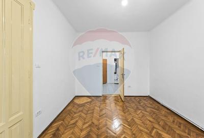 Birou, de 134 mp, în Central - 9