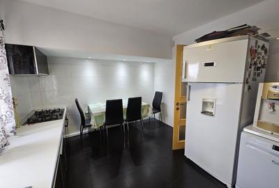 Apartament 4 camere decomandat TROCADERO - 15
