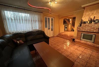 Casă cu 6 camere în Central - 1