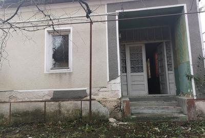 Casă cu 4 camere în Vărășeni - 3