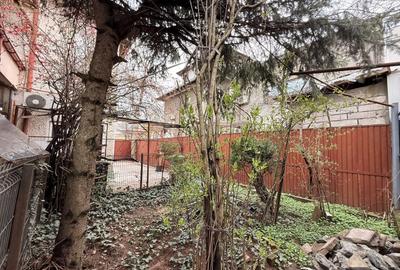 Casă cu 6 camere cu Canalizare în Regie - 16