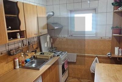 Apartament cu 3 camere semidecomandat, mobilat în Sălăjan - 5