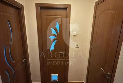 Apartament cu 3 camere decomandat în Micro 14 - 3