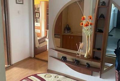 Apartament cu 3 camere decomandat în Central - 2