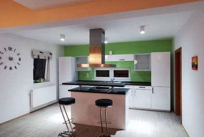 Casă cu 5 camere în Santăul Mare - 3