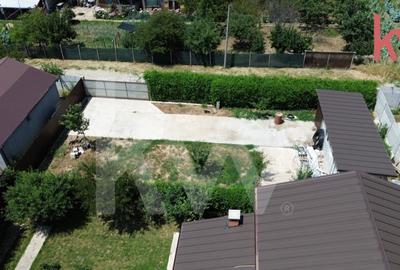 Teren Albesti,, deschidere 26 mp, intre case, imprejmuit- 34 - 2