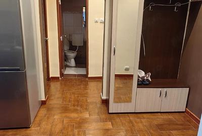 Apartament cu 2 camere decomandat în Micro 9