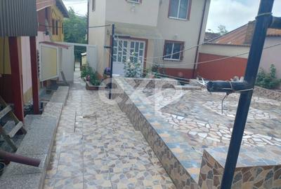 Casă cu 5 camere cu Teren 3297 Mp în Valea Mare - 1