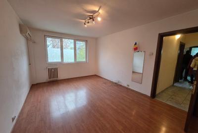 Jean Steriadi intersectie Theodor  Pallady, 5 minute metrou 1 Decembrie 1918 - 9