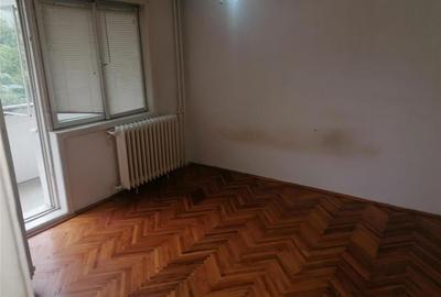 Decomandat Etaj 1 cu 2 Balcoane zona Soarelui - 1