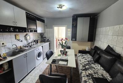 Apartament cu 2 camere decomandat în Micro IV - 6