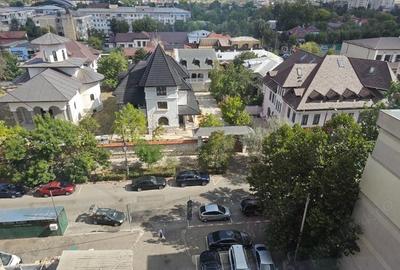 Apartament cu 4 camere decomandat în Ultracentral - 2