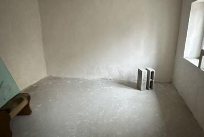 Casă cu 3 camere cu Teren 270 Mp în Central - 2