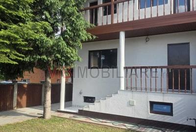 Casă cu 5 camere cu Teren 218 Mp în Central - 1