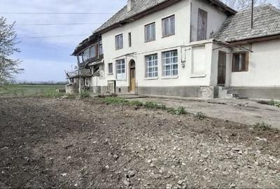 Casă cu 3 camere în Central