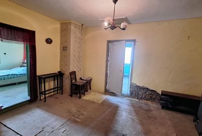 Casă cu 4 camere cu Teren 1638 Mp în Tufești - 5