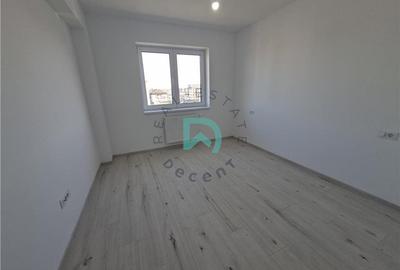 Apartament cu 3 camere decomandat în Tractorul - 7