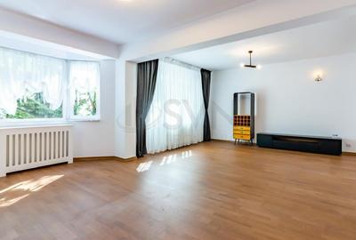 Casă individuală cu 5 camere în Pipera