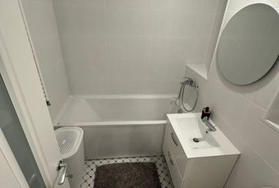 Apartament cu 2 camere decomandat în Republicii