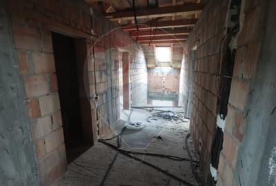 Casă cu 5 camere cu Teren 6400 Mp în Copalnic-Mănăștur - 10