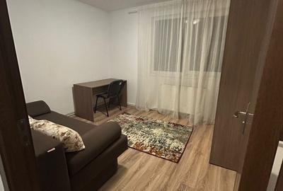 Apartament cu 2 camere decomandat în Cornișa - 2
