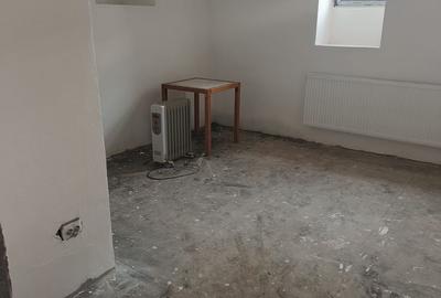Apartament cu 2 camere semidecomandat, mobilat în Central - 3
