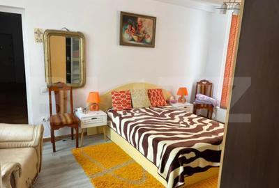 Casă cu 7 camere cu Teren 1300 Mp în Central - 12