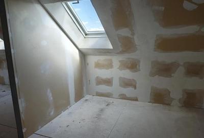 Vand ap. 3 camere la mansarda - 8