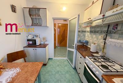 Apartament cu 3 camere în 23 August - 10
