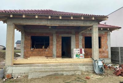 Casa individuala, la rosu, de vanzare cu 4 camere si teren de 580 mp, localitatea Remetea Mare - 6