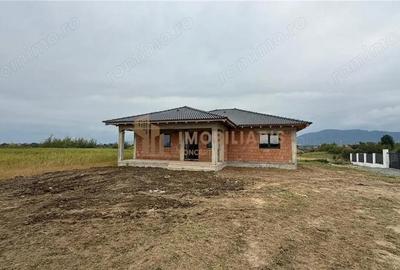 Casă cu Teren 800 Mp în Mocira - 4