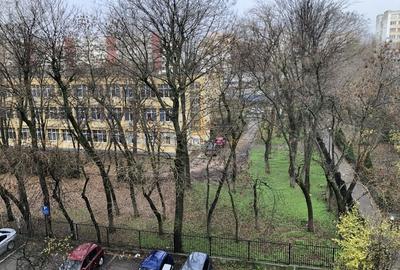 Apartament 2 camere de vânzare, 4/9, zona Obregia-Berceni, Comision 0% - 3