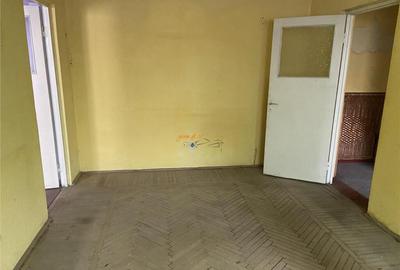 Apartament 2 camere ,50 mp , cartier Gara , et 3/4 , liber - 3