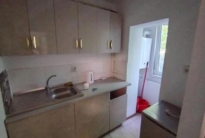 Garsonieră decomandată în Central - 3