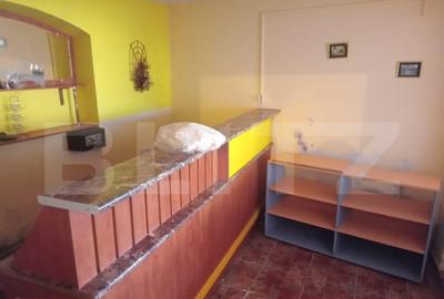 Spatiu Comercial cu apartament de 2 camere la etaj 300mp, Be - 7