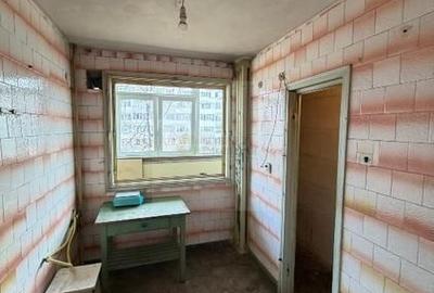 Apartament cu 3 camere semidecomandat în Crângași - 10