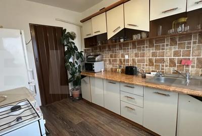 Apartament cu 3 camere decomandat, mobilat în Iosia